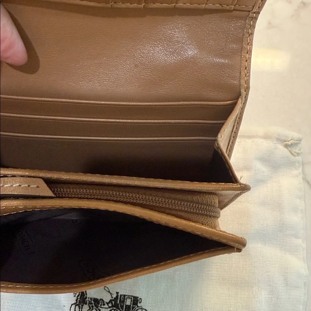 Coach Wallet and Dust Bag - Picture 4 of 9